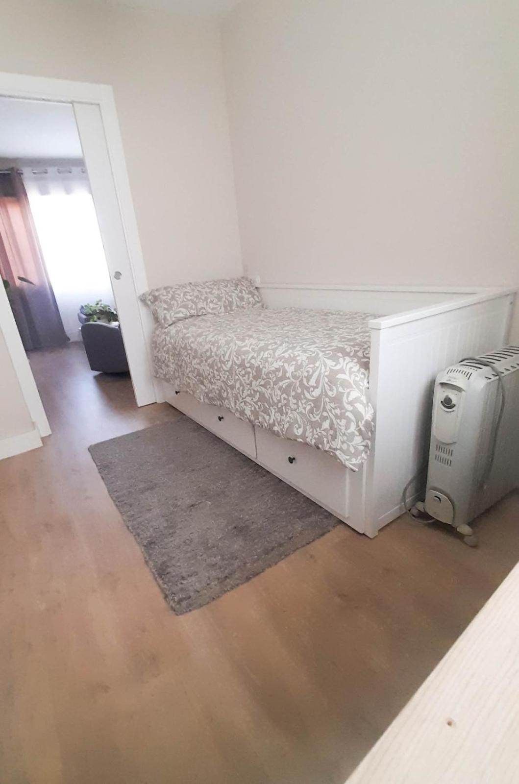 2 Clavellina De Moret Apartamento Caces